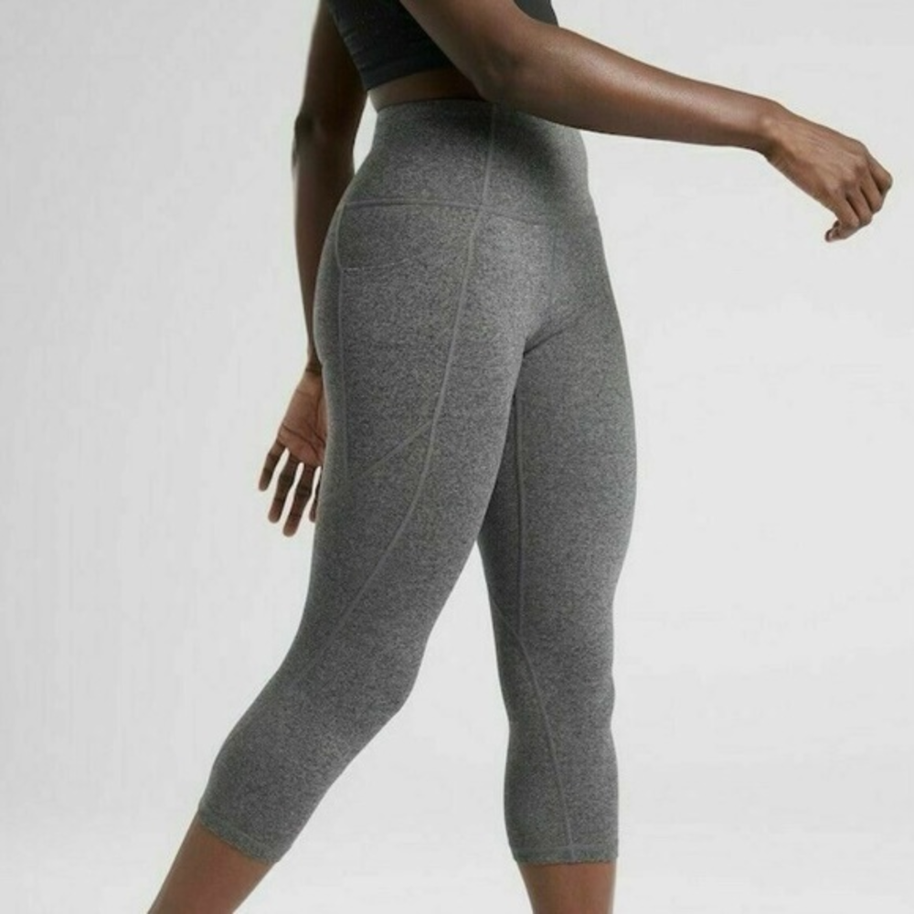 Athleta Salutation Stash Pocket Capri‎ Leggings Grey Medium